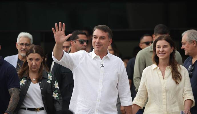 Flavio Bolsonaro und seine Frau Fernanda