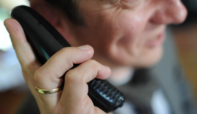 Vorsicht am Telefon: Falsche Polizisten treiben derzeit mit Fake-Anrufen ihr Unwesen in Calw. Vorsicht am Telefon: Falsche Polizisten treiben derzeit mit Fake-Anrufen ihr Unwesen in Calw.