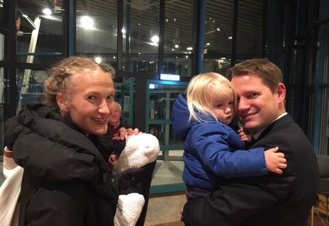 Luca Wilhelm Prayon mit Ehefrau und Kindern.