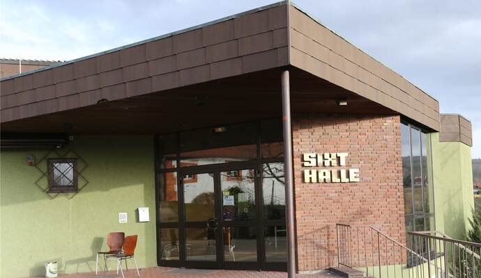 Auch die Gräfenhausener Sixthalle kommt als Unterbringung für Flüchtlinge in Betracht. Auch die Gräfenhausener Sixthalle kommt als Unterbringung für Flüchtlinge in Betracht.