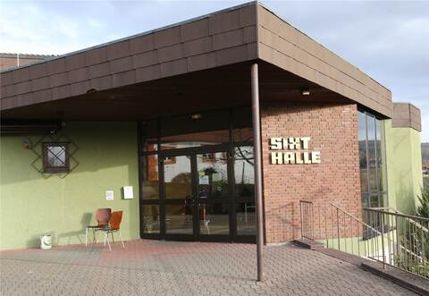 Auch die Gräfenhausener Sixthalle kommt als Unterbringung für Flüchtlinge in Betracht.