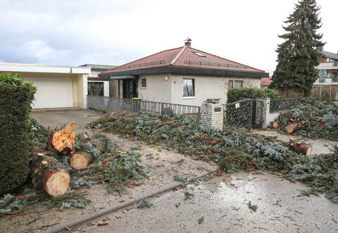 Auch an der Postwiesenstraße hat das Sturmtief "Burglind" heftig gewütet.
