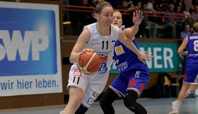 Zug zum Korb: Mailis Pokk war Kelterns Topscorerin gegen Marburg. Zug zum Korb: Mailis Pokk war Kelterns Topscorerin gegen Marburg.