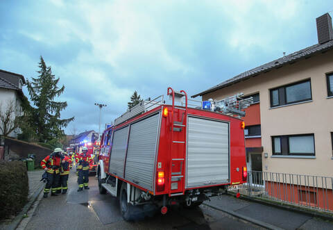 Rund 50 Feuerwehrleute kämpften vor Ort gegen die Flammen.