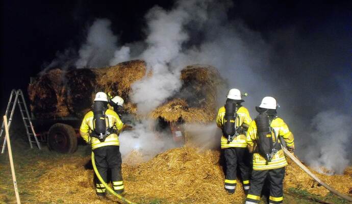 Die Feuerwehr Oberderdingen hatte den Brand glücklicherweise schnell im Griff. Die Feuerwehr Oberderdingen hatte den Brand glücklicherweise schnell im Griff.