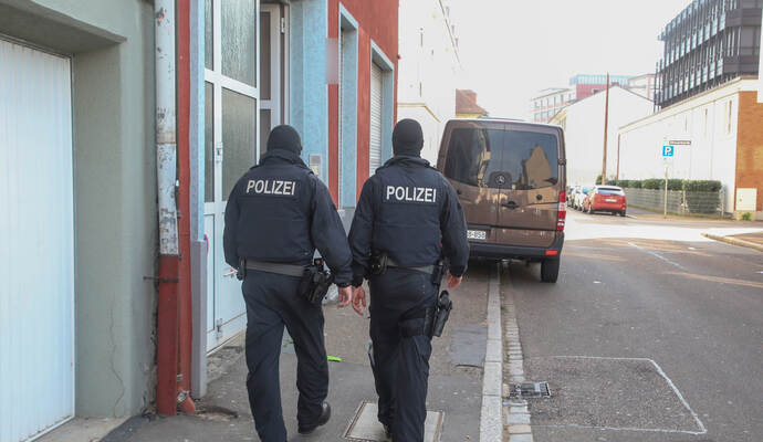 Die Bundespolizei hat am Mittwochmorgen ein Bordell an der Gymnasiumstraße in der Pforzheimer Oststadt durchsucht.