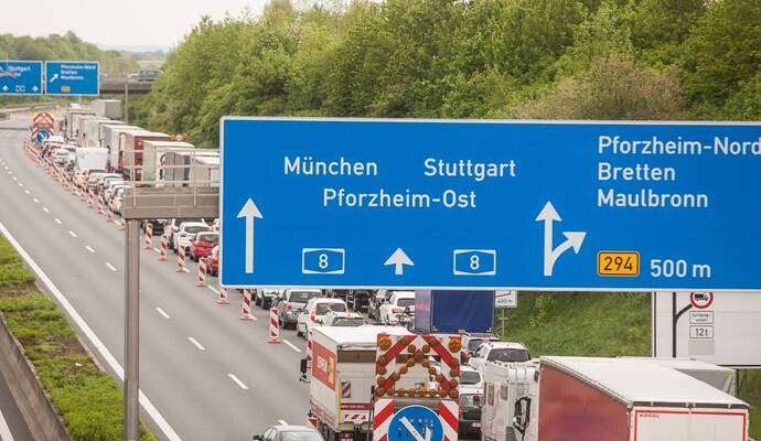 Für lange Staus sorgte bereits die Sperrung der A8 im April diesen Jahres. Für lange Staus sorgte bereits die Sperrung der A8 im April diesen Jahres.