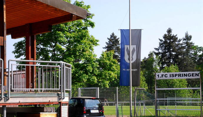 Die Täter stiegen durch ein Fenster in das Clubhaus des 1. FC Ispringens. Die Täter stiegen durch ein Fenster in das Clubhaus des 1. FC Ispringens.