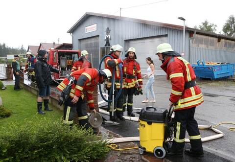 In Hamberg hatte die Feuerwehr alle Hände voll zu tun.