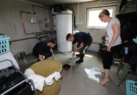 Volle Keller an der Adam-von-Au-Straße in Pforzheim-Huchenfeld.