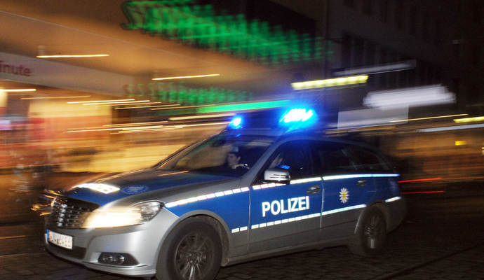 Als der 26-Jährige in die Garage an seinem Wohnhaus fahren wollte, konnte ihn die Streife stoppen.
