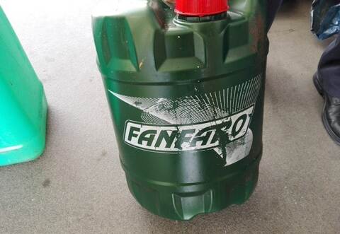 Dieser und ein weiterer Behälter wurde von den Tätern hinterlassen. 