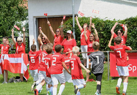 Großer Jubel beim FC Dietlingen (Dänemark): Die Mannschaft zog ins Finale am Sonntag ein.