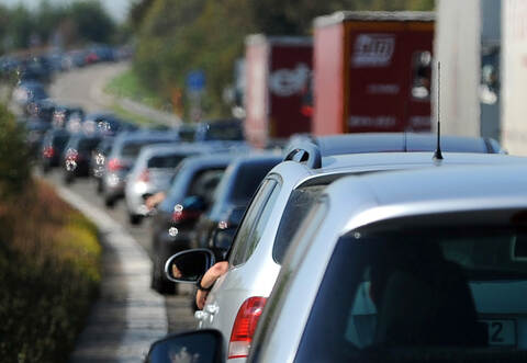 Derzeit staut es sich auf sieben Kilometern.