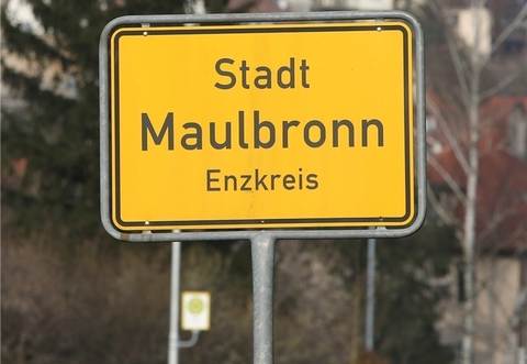 Nachdem schon mehrfach Ortsschilder in Maulbronn gestohlen wurden, beklagt die Gemeinde nun eine neue Vandalismus-Variante. 