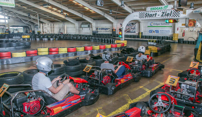 Schau Mal Wo Du Lebst Speed Und Spa Auf Der Kartbahn In schau-mal-wo-du-lebst-speed-und-spa-auf-der-kartbahn-in