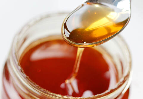 Kurios. Die Ladendiebe ließen neben Bargeld auch noch Honiggläser mitgehen.