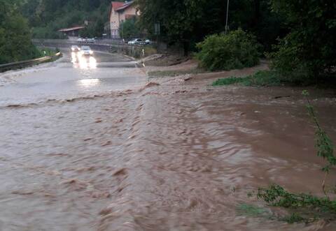 Überflutete Straßen und Keller gab es in Calw.
