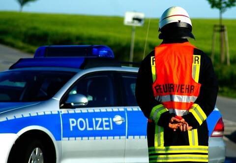 Die Landstraße zwischen Mönsheim und Heimsheim war während des Brandes voll gesperrt.