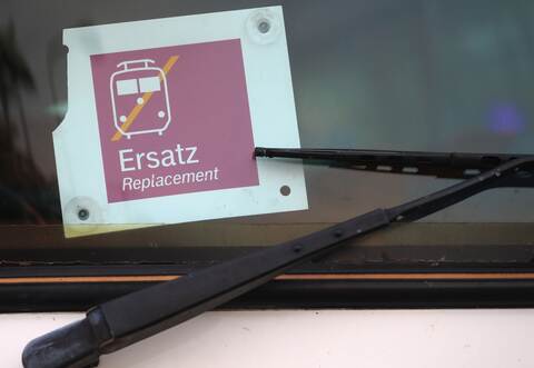 Bahn-Fahrer müssen am kommenden Wochenende auf Ersatzbusse ausweichen.