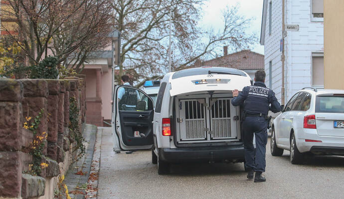 Unter anderem war ein Hundeführer mit vor Ort bei dem Einsatz in Birkenfeld.