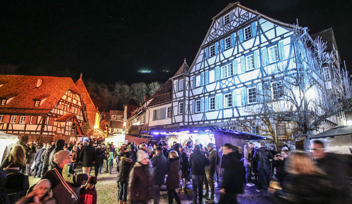Tolles Ambiente auf dem Maulbronner Weihnachtsmarkt - hier eine Aufnahme von 2018. Tolles Ambiente auf dem Maulbronner Weihnachtsmarkt - hier eine Aufnahme von 2018.