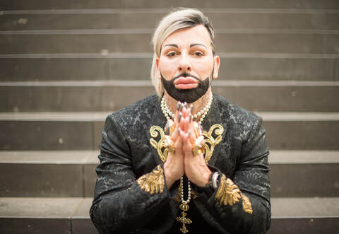 Harald Glööckler meint, dass der größte Trendsetter der Modewelt der Kunde selbst sei.