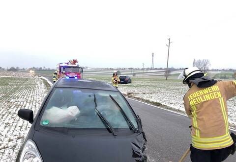 Bei einem der Unfällen auf einer Verbindungsstraße zwischen Göbrichen und Dürrn waren zwei Fahrzeuge involviert.