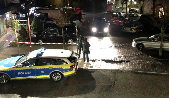 Der Marktplatz wimmelte nur so vor Einsatzkräften. Der Marktplatz wimmelte nur so vor Einsatzkräften.
