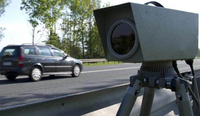 Zwischen Wössingen und Königsbach-Stein wurden von der Polizei Raser herausgefischt.