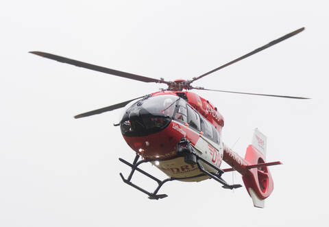 Das schwer verletzte Mädchen wurde mit einem Rettungshubschrauber in ein Krankenhaus gebracht.