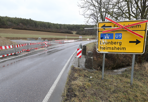 Wie das Regierungspräsidium in Karlsruhe bekannt gab, wird ab Montag, 4. März, auch die L573 zwischen Tiefenbronn und dem Knotenpunkt L573/L1175 für den Verkehr bis voraussichtlich Ende Mai 2019 gesperrt.