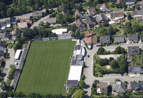Gleich zweimal schlugen unbekannte Diebe zu und stahlen beim FC Nöttingen und beim FC Germania-Singen Wertgegenstände aus den Umkleidekabinen.