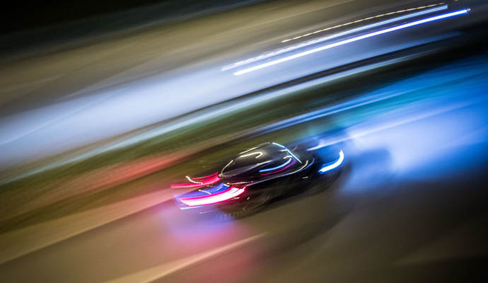 Mit gleich neun Polizeiautos lieferte sich der 19-Jährige eine Verfolgungsfahrt.