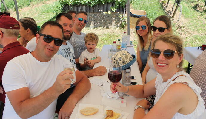 Beim Weinblütenfest in Keltern hatten Groß und Klein ihren Spaß. Beim Weinblütenfest in Keltern hatten Groß und Klein ihren Spaß.
