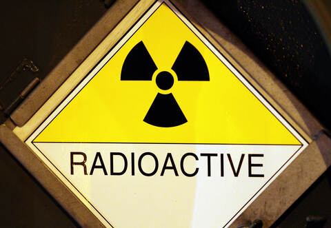 Der Ford Transit, der bei dem Unfall umkippte, hatte radioaktives Material geladen.