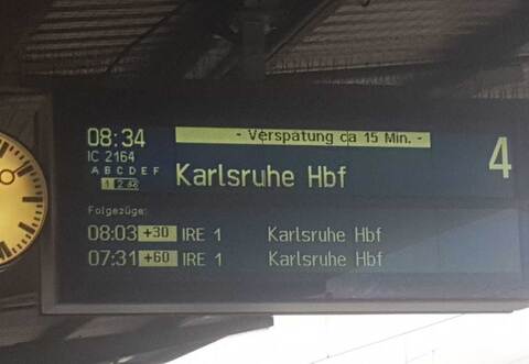 "Ganz nach dem Motto: Alle 30 Minuten fährt (k)ein Zug nach Karlsruhe" - so beschreibt Manuel Lausch sein Foto.