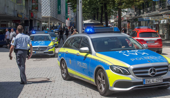 Die Bombendrohung legte am Mittwochmittag die Pforzheimer City lahm.