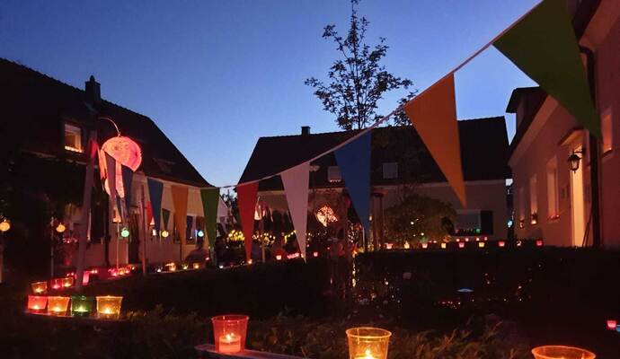 Wenn der Arlinger so festlich leuchtet, ist wieder das Kinder- und Blumenfest angesagt. Wenn der Arlinger so festlich leuchtet, ist wieder das Kinder- und Blumenfest angesagt.