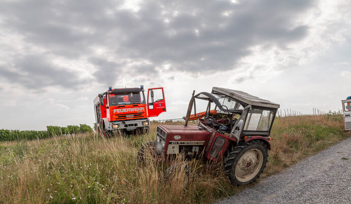 Feuerwehr und Rettungsdienst waren vor Ort. Feuerwehr und Rettungsdienst waren vor Ort.
