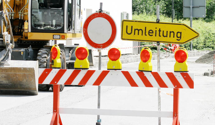Für Pendler sind die anstehenden Baustellen, die sich über den Sommer sammeln zwar ärgerlich doch leider nötig. Für Pendler sind die anstehenden Baustellen, die sich über den Sommer sammeln zwar ärgerlich doch leider nötig.
