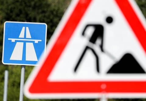 Von Samstagabend bis Sonntagvormittag muss die A8 voll gesperrt werden.