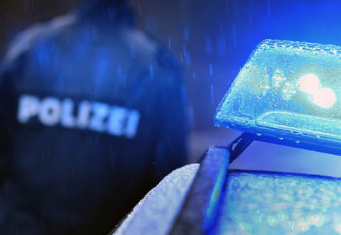 Der 45-Jährige Autofahrer erlitt einen Schock, der 52-Jährige Motorradfahrer erlag seinen Verletzungen noch am Unfallort.