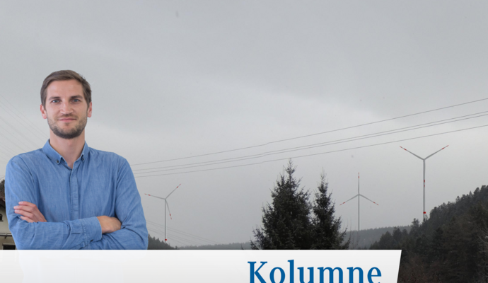 „Was beim Schömberger Aussichtsturm locker über die Bühne ging, bremst die geplanten Windräder bei Calmbach monatelang aus“, findet PZ-Redakteur Dennis Krivec.