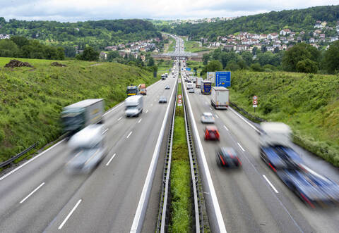 Im Zuge des sechsspurigen Ausbaus der A8 im Enztal stehen die nächsten Bauarbeiten an.