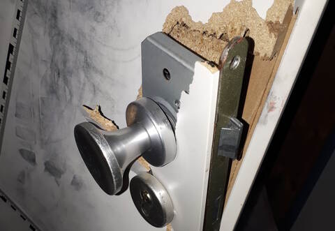 Diesen Schaden haben die Einbrecher in Engelsbrand angerichtet.