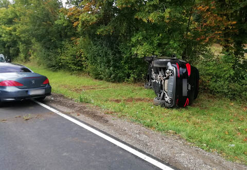 Am 1. Oktober geriet eine 18-Jährige auf der L621 in den Gegenverkehr.