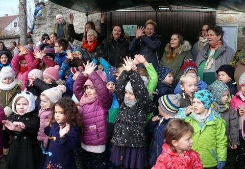 Gute Laune herrschte bei den kleinsten Besuchern auf dem Weihnachtsmarkt in Göbrichen.
