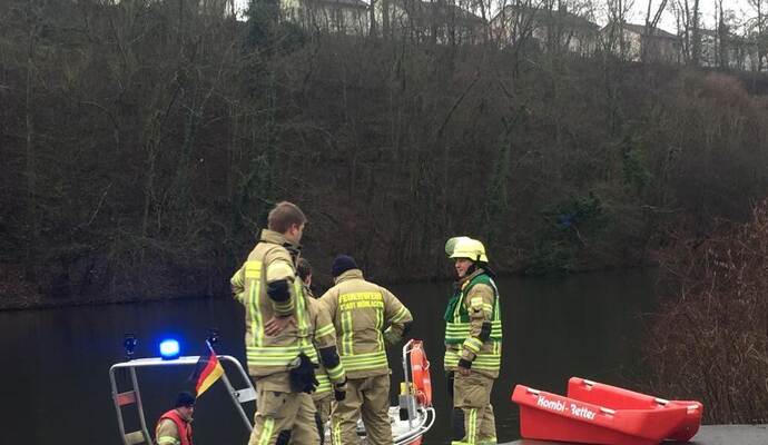 Nach eineinhalb Stunden wurde die Suche in der Enz abgebrochen.