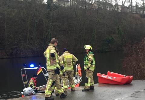 Nach eineinhalb Stunden wurde die Suche in der Enz abgebrochen.